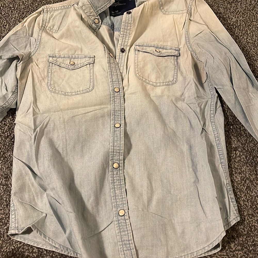 American eagle jean jacket. Size medium